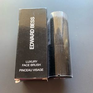Edward Bess Luxury Face Brush